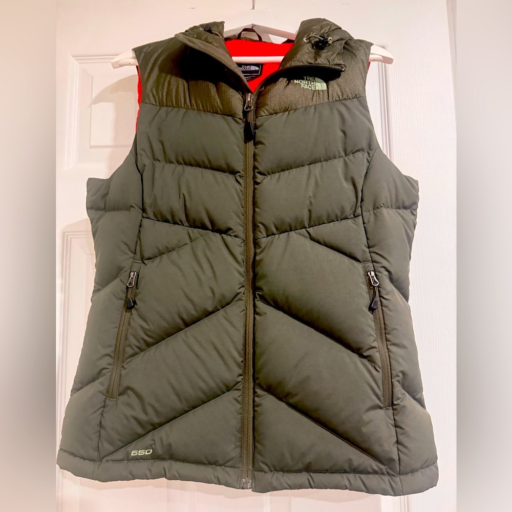 Sage Women’s Medium NorthFace Vest 650